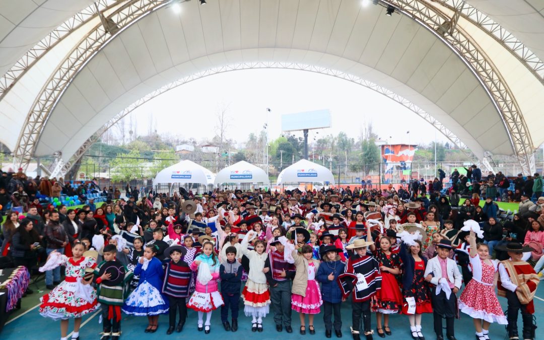 Un masivo Campeonato Escolar de Cueca se vivió en Puente Alto